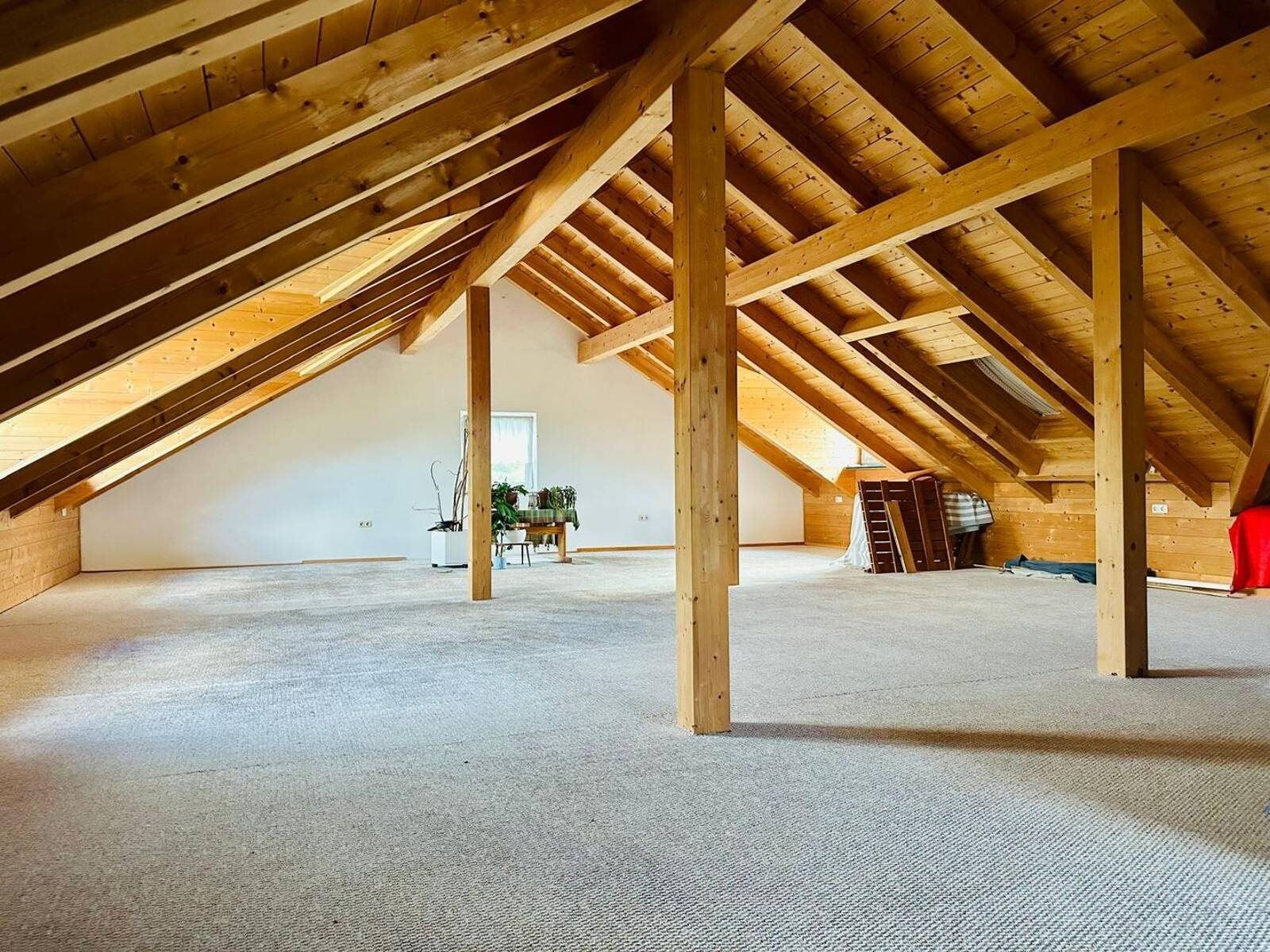 Loft-Feeling unterm Dach – ca. 83 m²